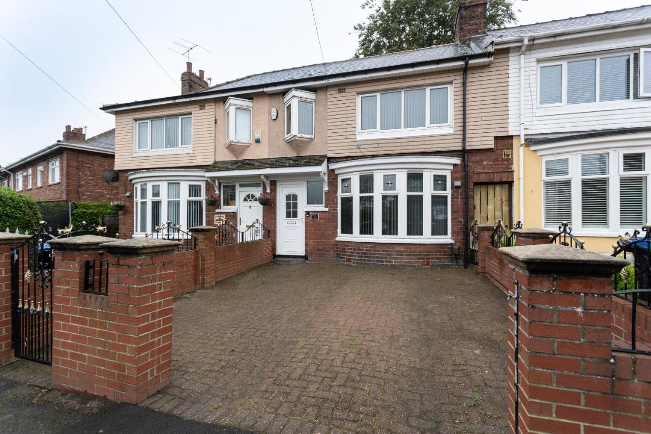 James Cook Accommodation Middlesbrough Bagian luar foto
